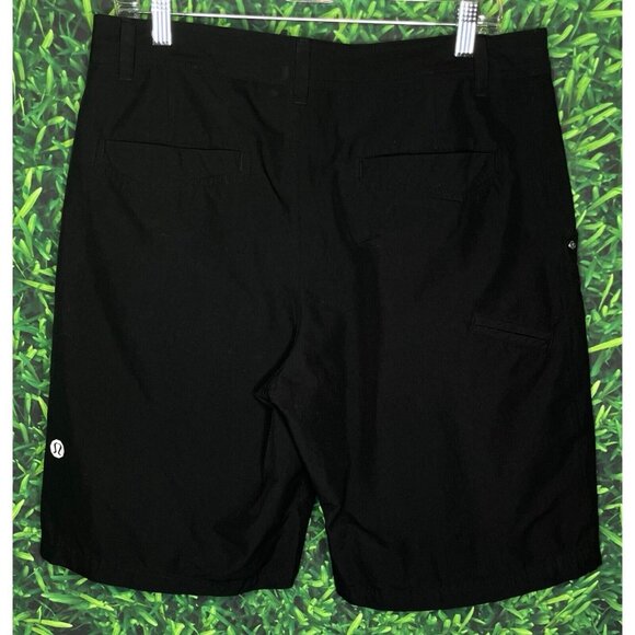 Lululemon Men’s Size 34 Flat Front 10” Inseam Black Shorts Pockets - Picture 3 of 5